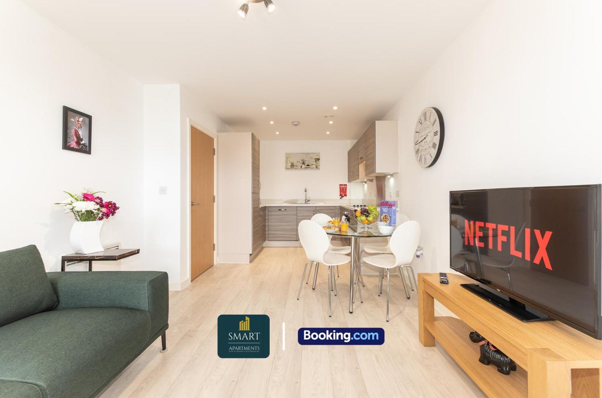 Spacious City Center Apartment By Smart Apartments Short Lets & Serviced Accommodation Apartment Southampton With Free Wifi ภายนอก รูปภาพ