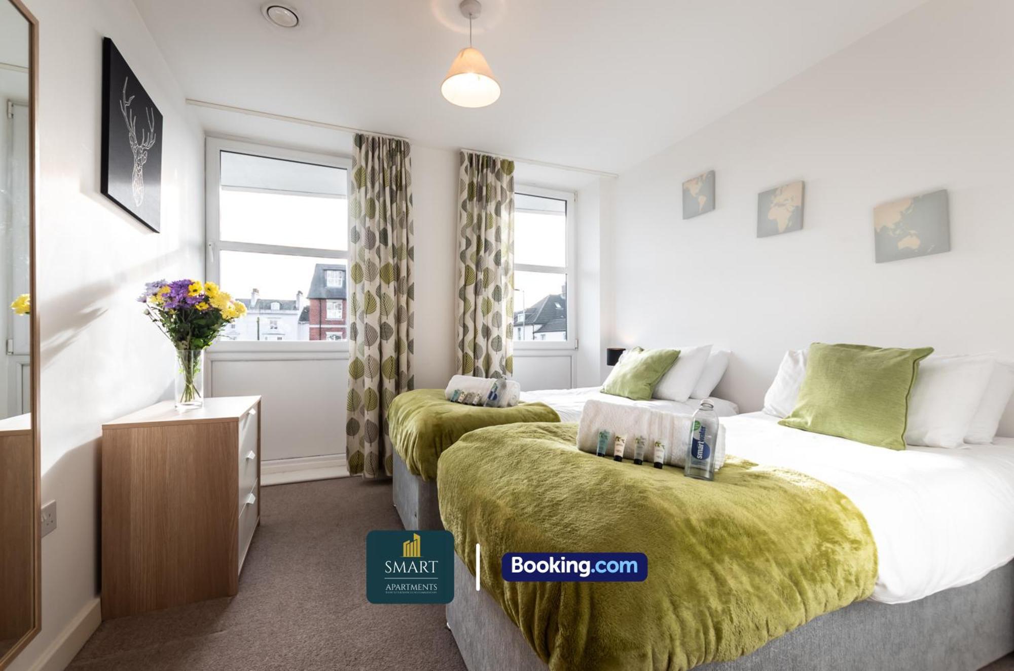 Spacious City Center Apartment By Smart Apartments Short Lets & Serviced Accommodation Apartment Southampton With Free Wifi ภายนอก รูปภาพ