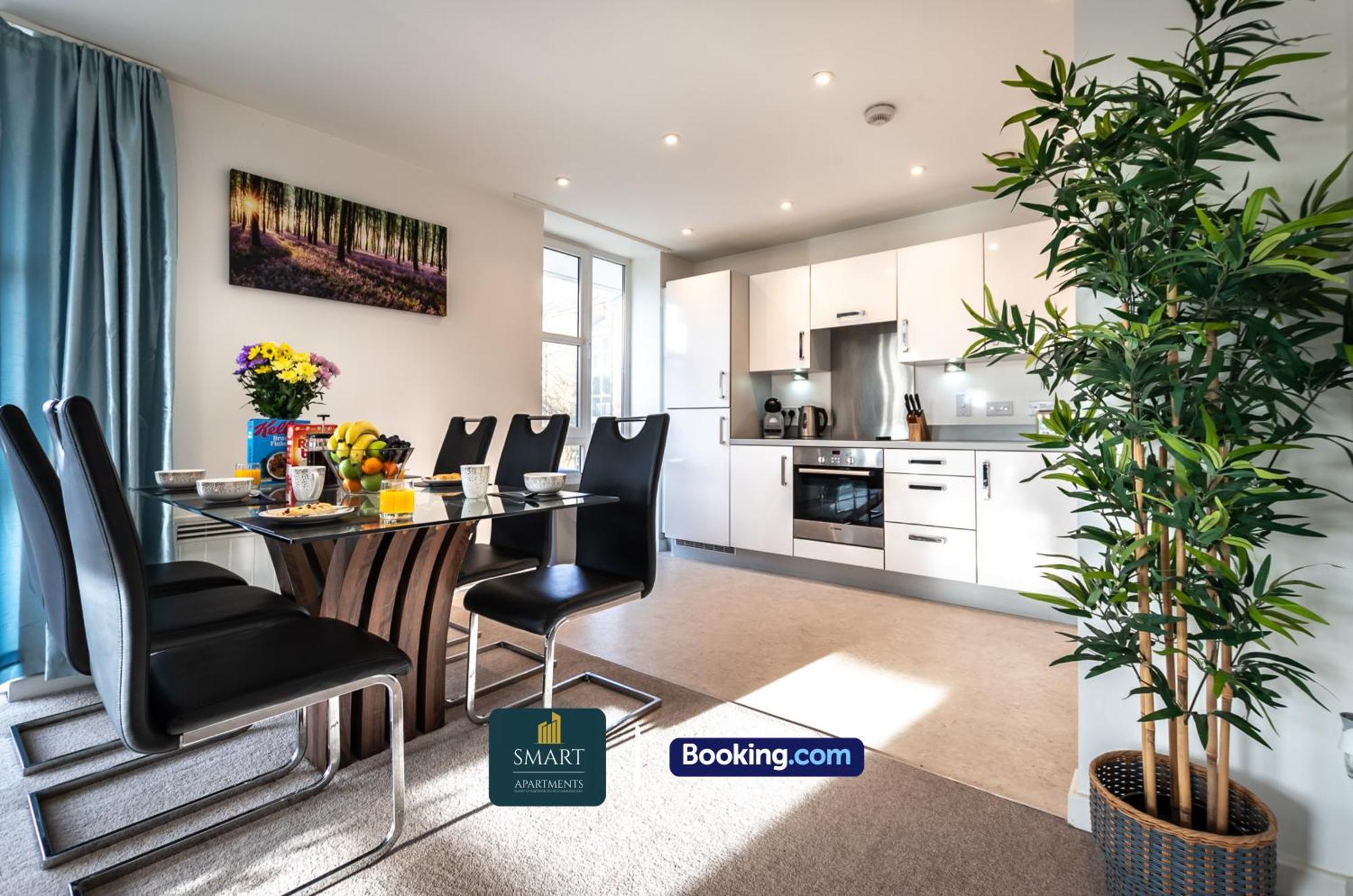 Spacious City Center Apartment By Smart Apartments Short Lets & Serviced Accommodation Apartment Southampton With Free Wifi ภายนอก รูปภาพ