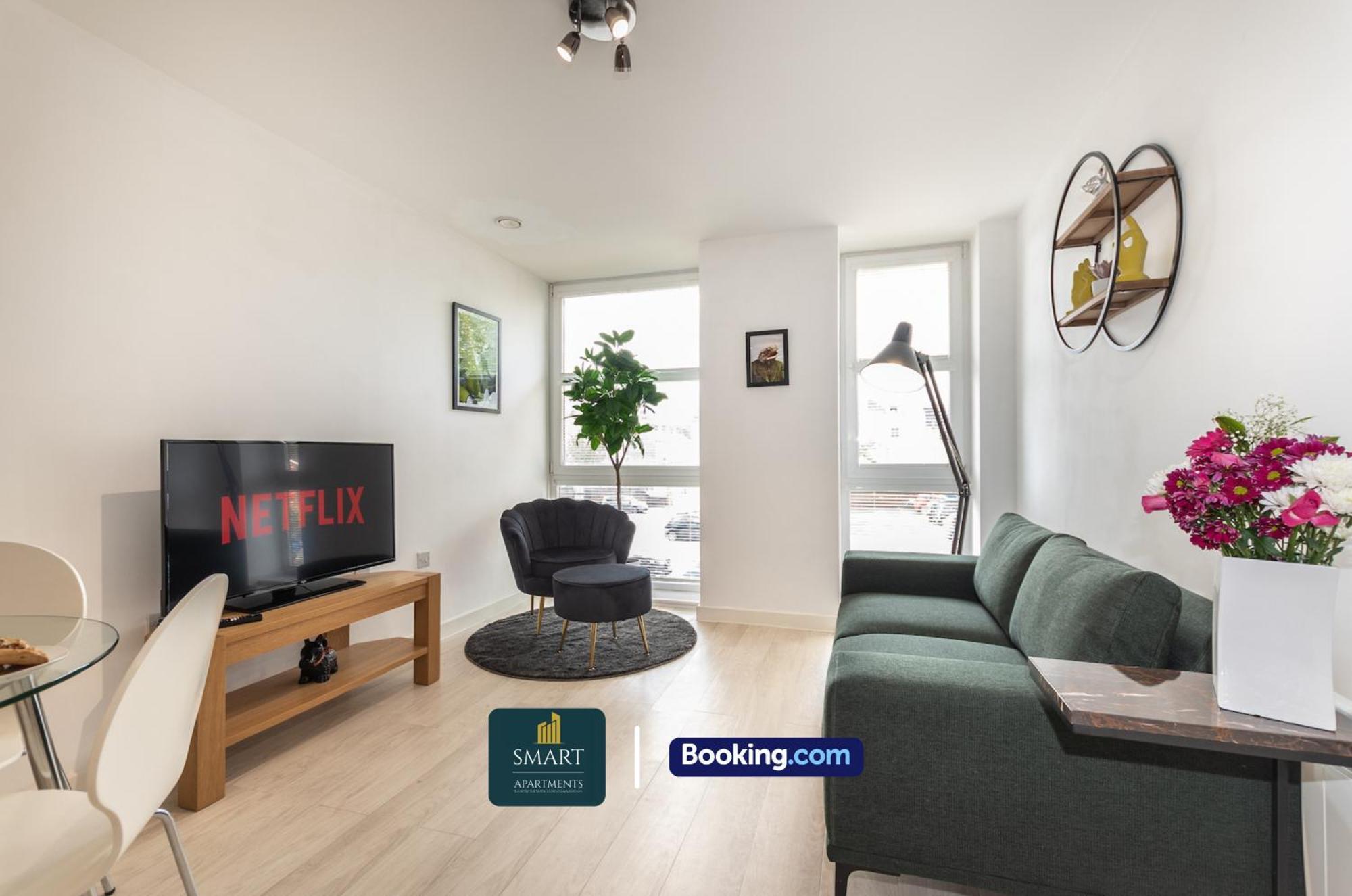 Spacious City Center Apartment By Smart Apartments Short Lets & Serviced Accommodation Apartment Southampton With Free Wifi ภายนอก รูปภาพ